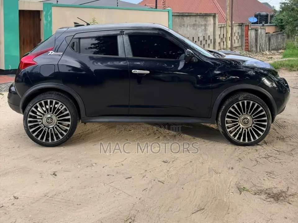 Nissan Juke 2011 Black