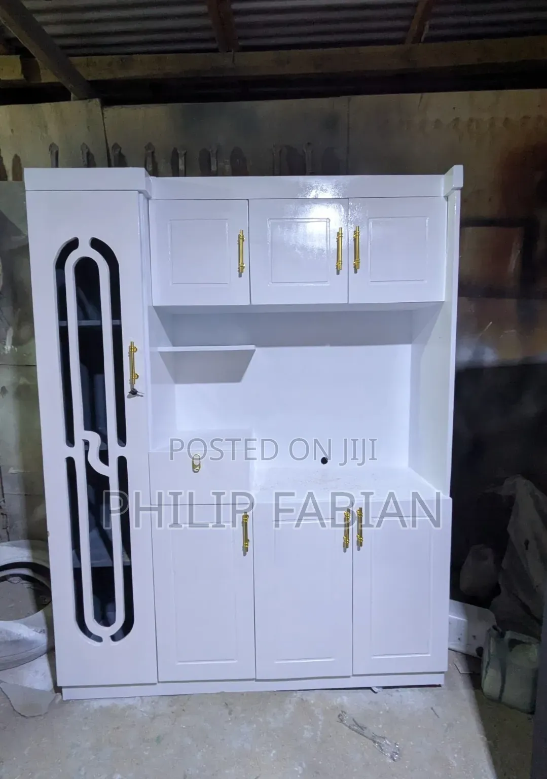 White Kitchen Cabinet