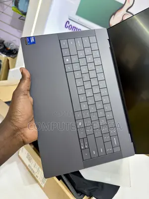 New Laptop Dell Plus 14 16GB Intel Core Ultra 7 SSD 1T