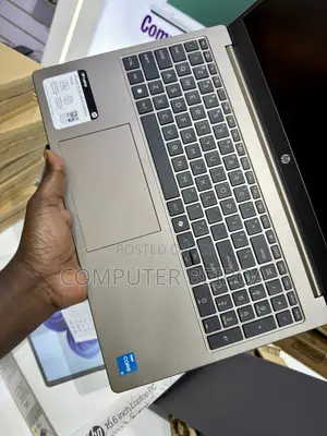 New Laptop HP 15 8GB Intel Core i3 SSD 256GB