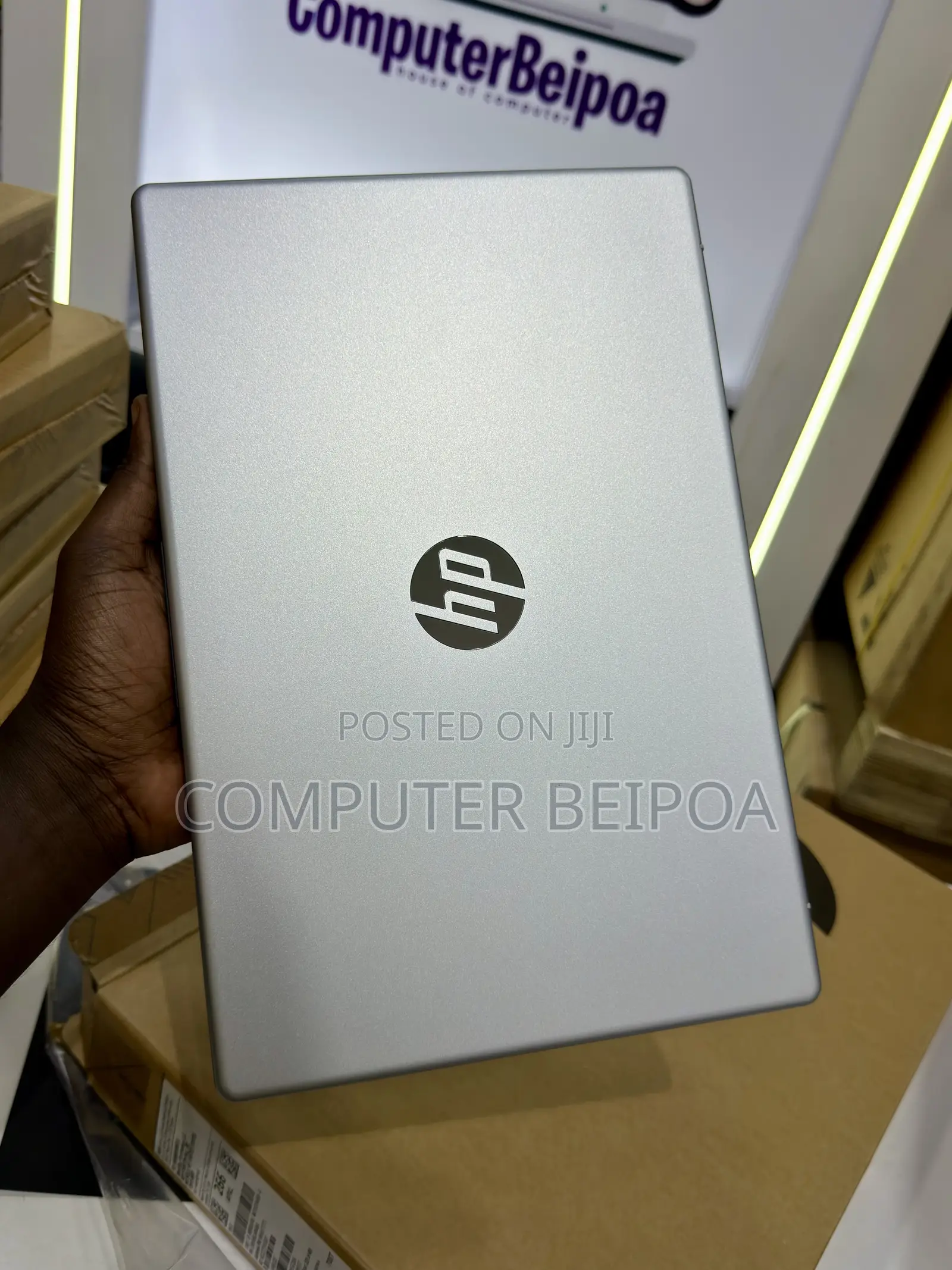 New Laptop HP 14S 4GB AMD SSD 256GB