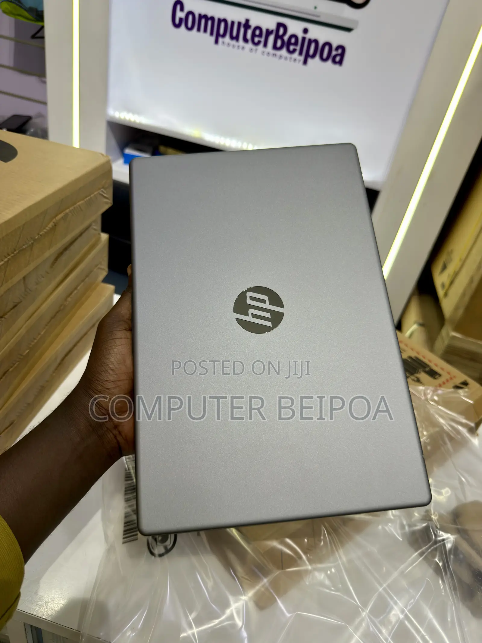New Laptop HP 240 8GB Intel Core i3 SSD 512GB