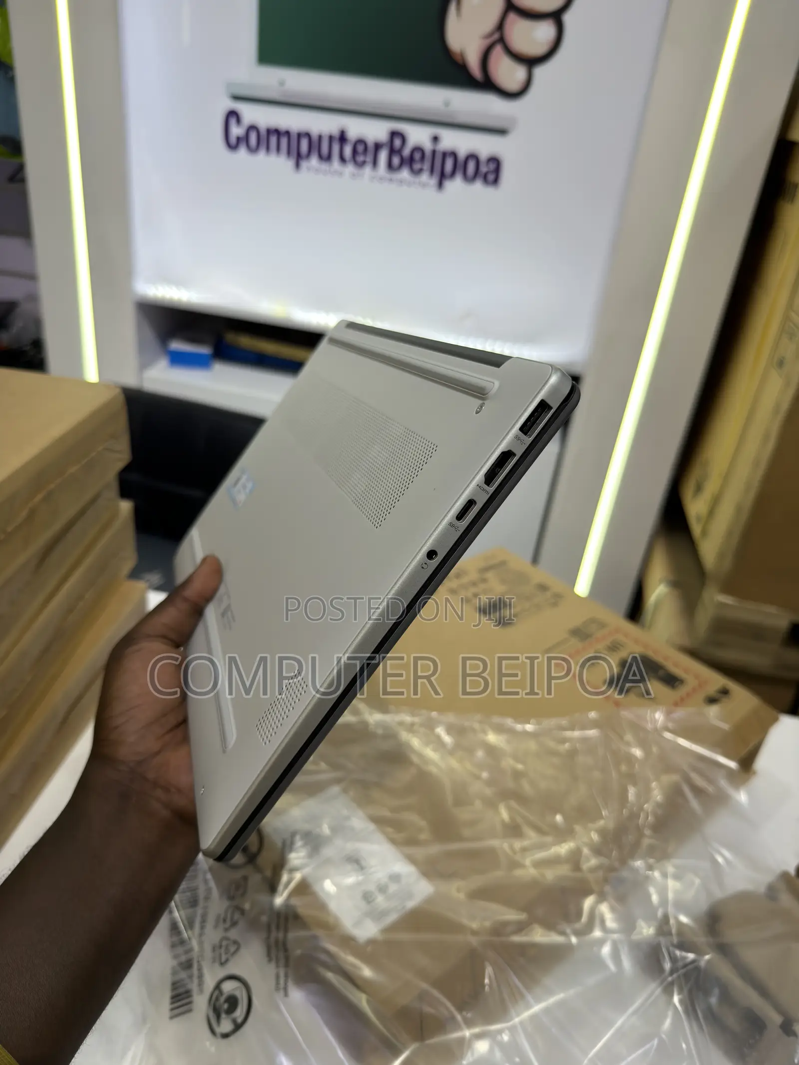 New Laptop HP 240 8GB Intel Core i3 SSD 512GB