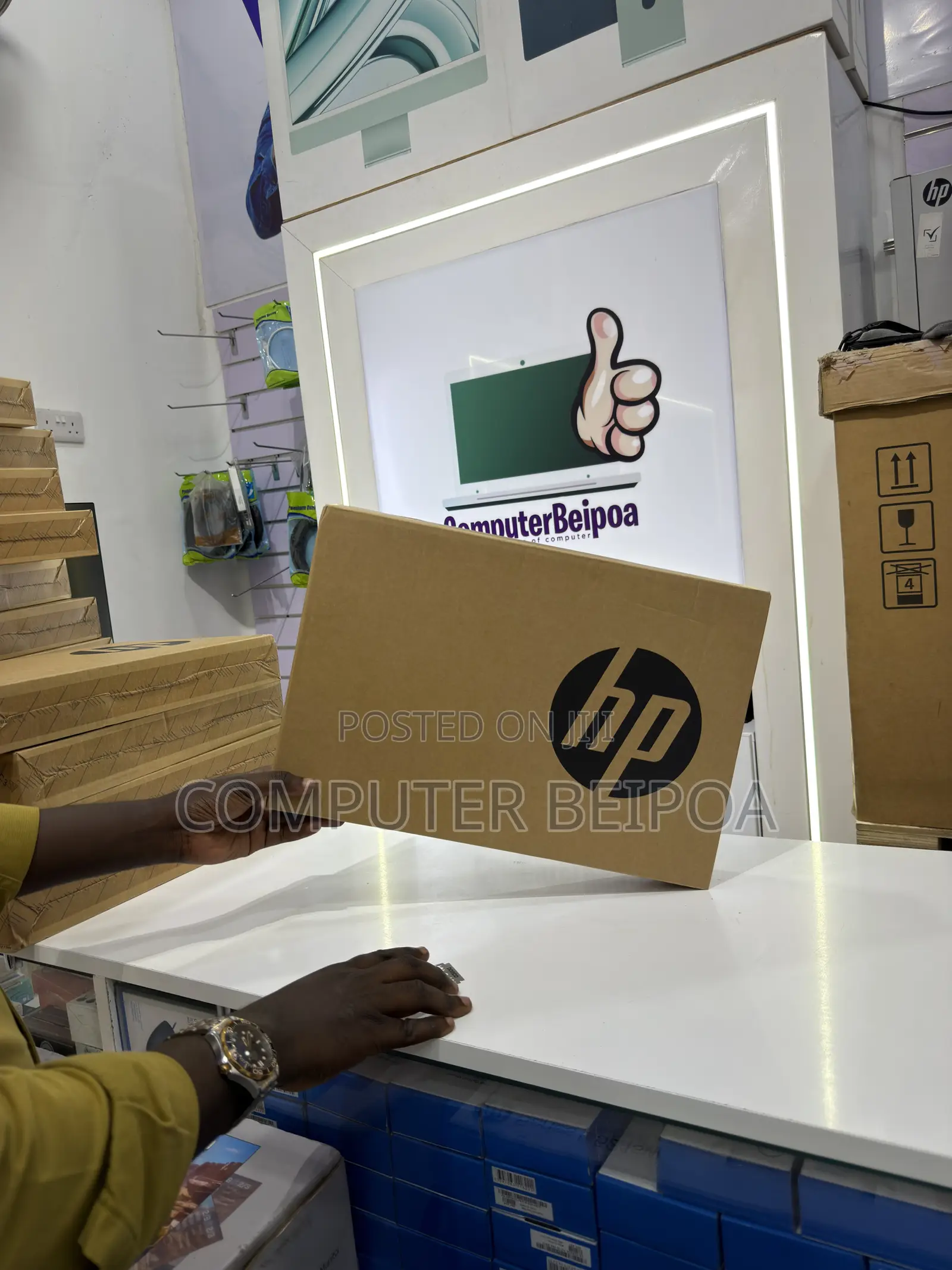 New Laptop HP 240 8GB Intel Core i3 SSD 512GB