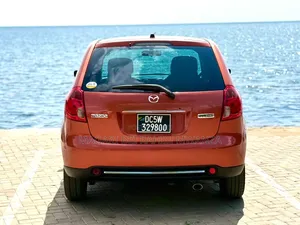 Mazda Verisa 2009 Orange