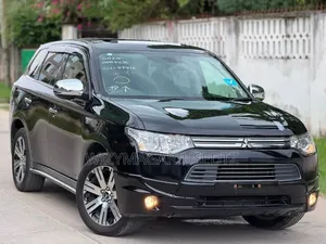 Mitsubishi Outlander 2013 Matt Black