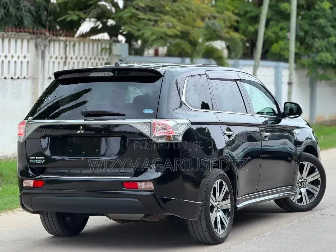 Mitsubishi Outlander 2013 Matt Black