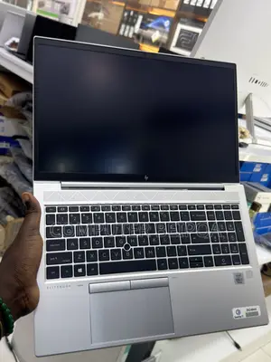 Laptop HP EliteBook 850 G8 8GB Intel Core i7 SSD 256GB