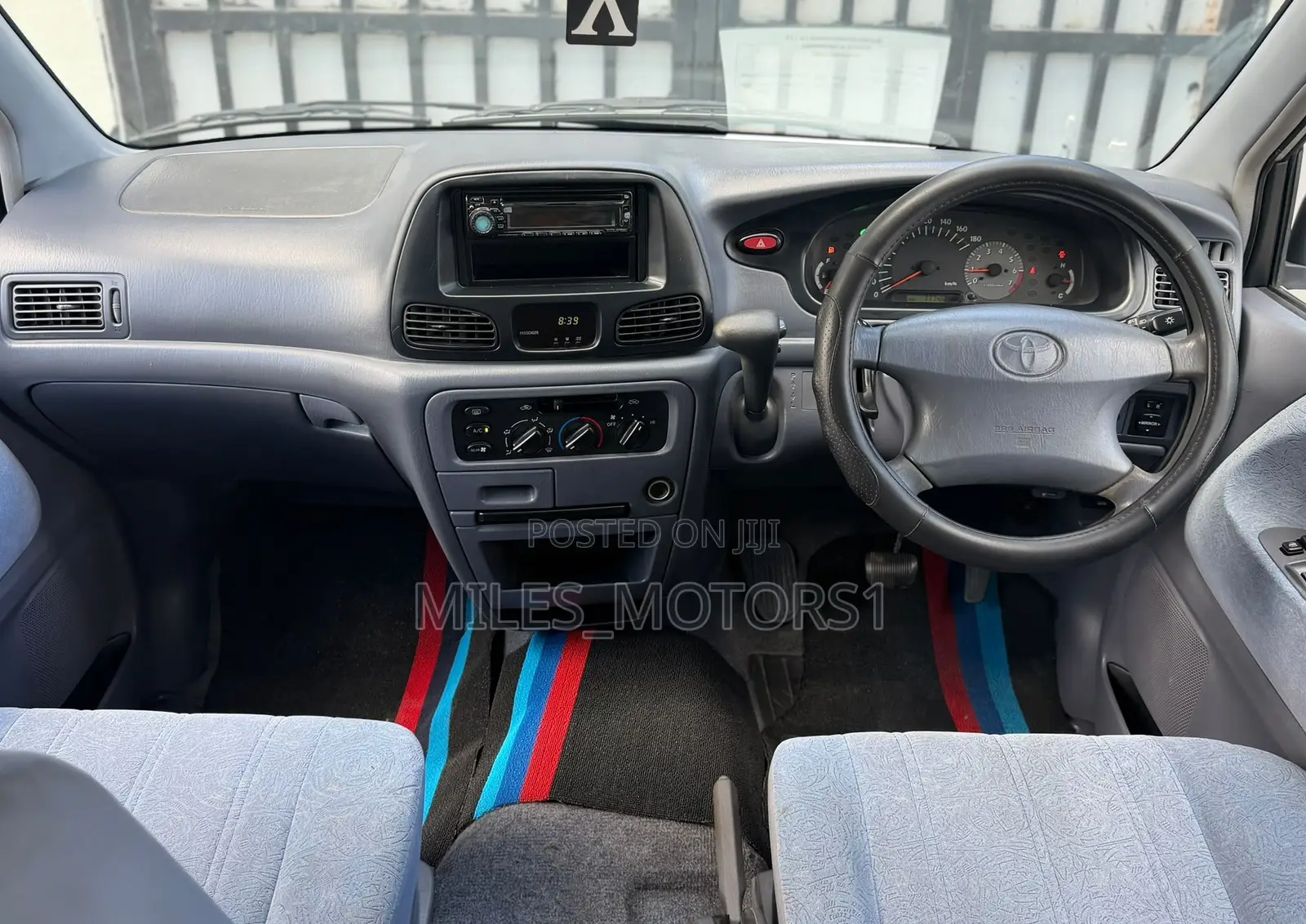 Toyota Noah 2001 Silver