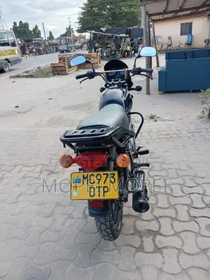Bajaj Boxer X125 2021 Black