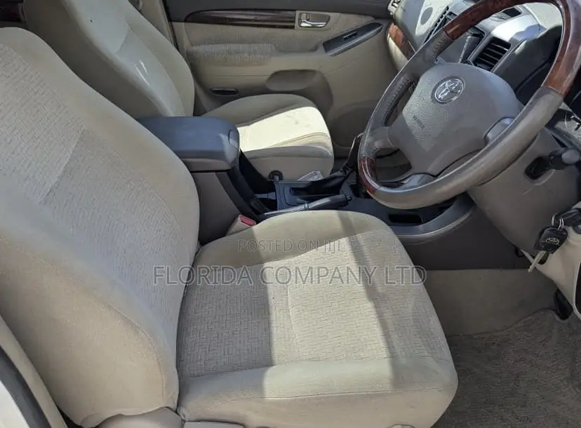 Toyota Land Cruiser Prado 2007 White