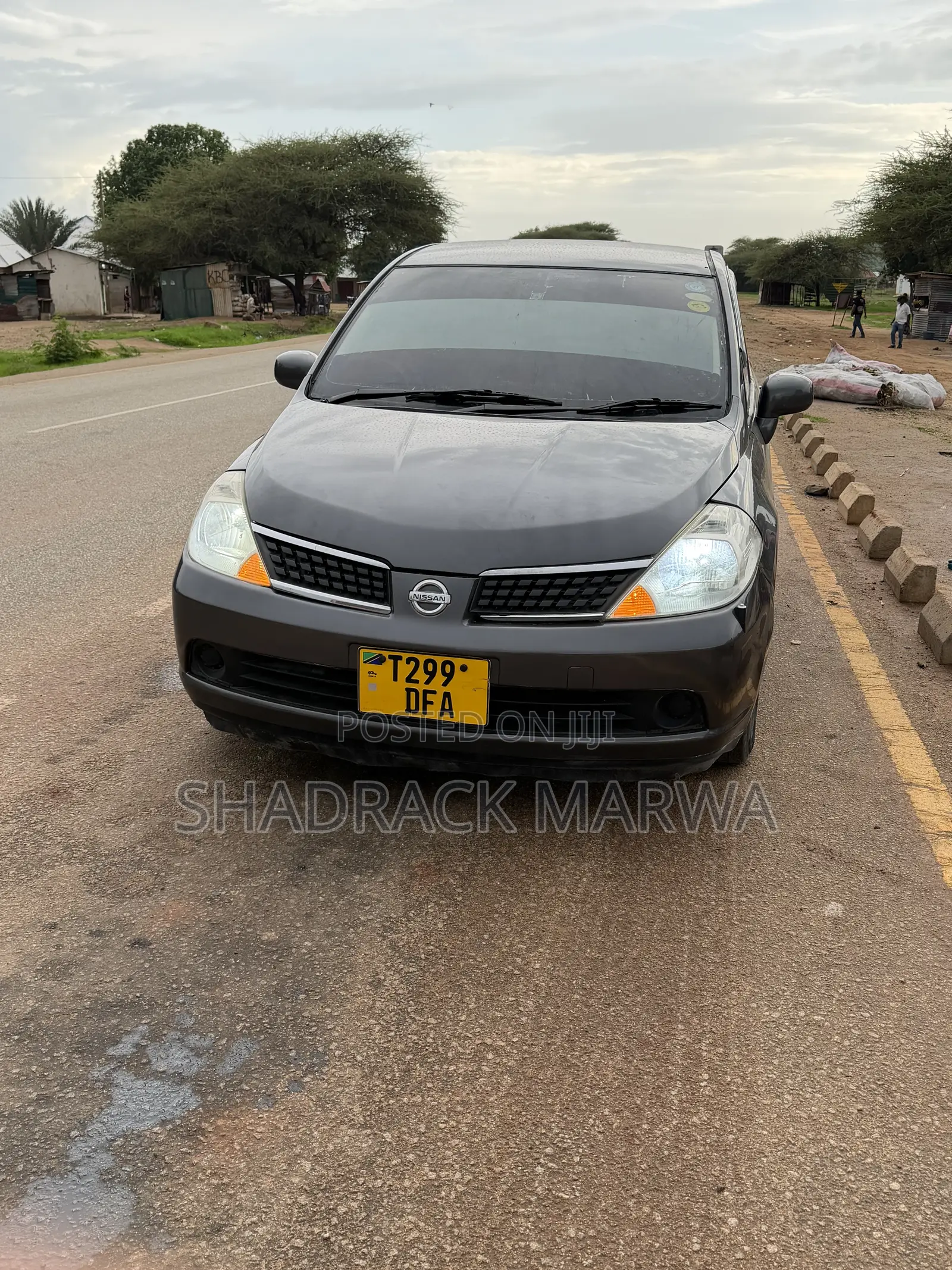 Nissan Tiida 2009 Gray
