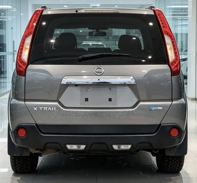 Nissan X-Trail 2011 Silver