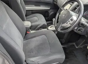 Nissan X-Trail 2011 Silver