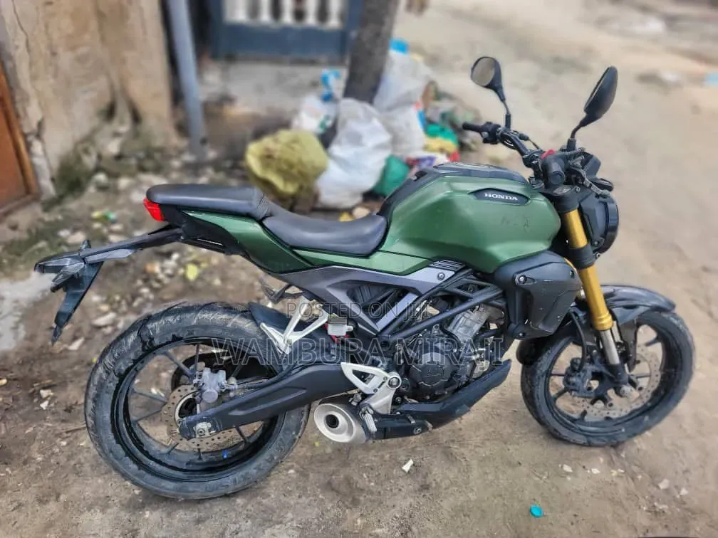 New Honda CB 2025 Black