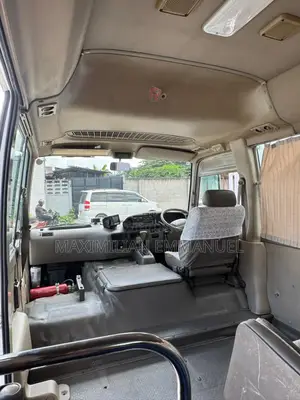 Toyota Coaster 1998 White