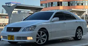 Toyota Crown 2006 White
