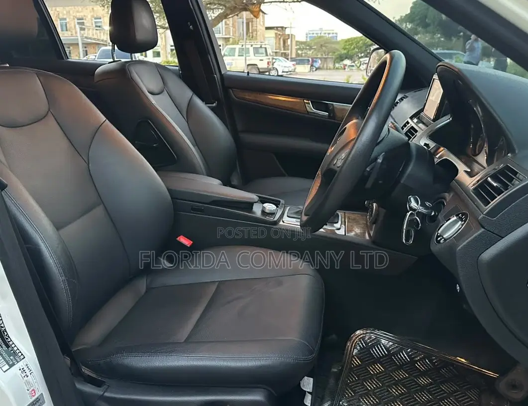 Mercedes-Benz C200 2008 Silver