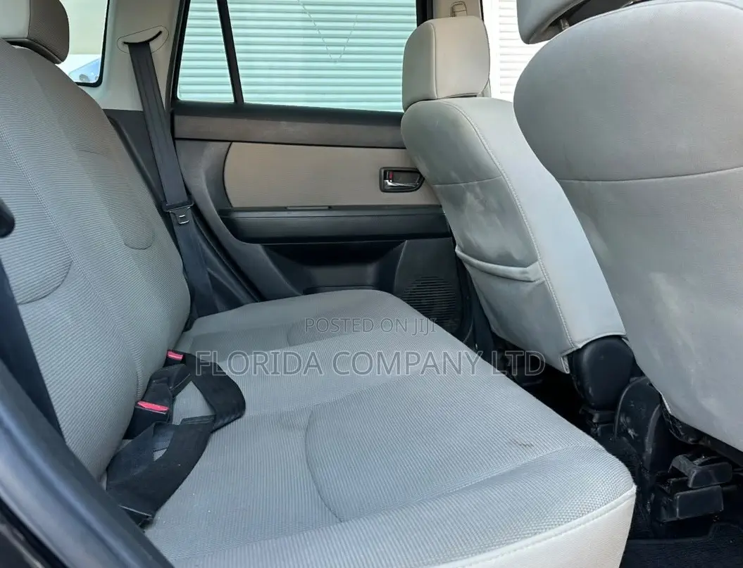 Mazda Verisa 2004 Black