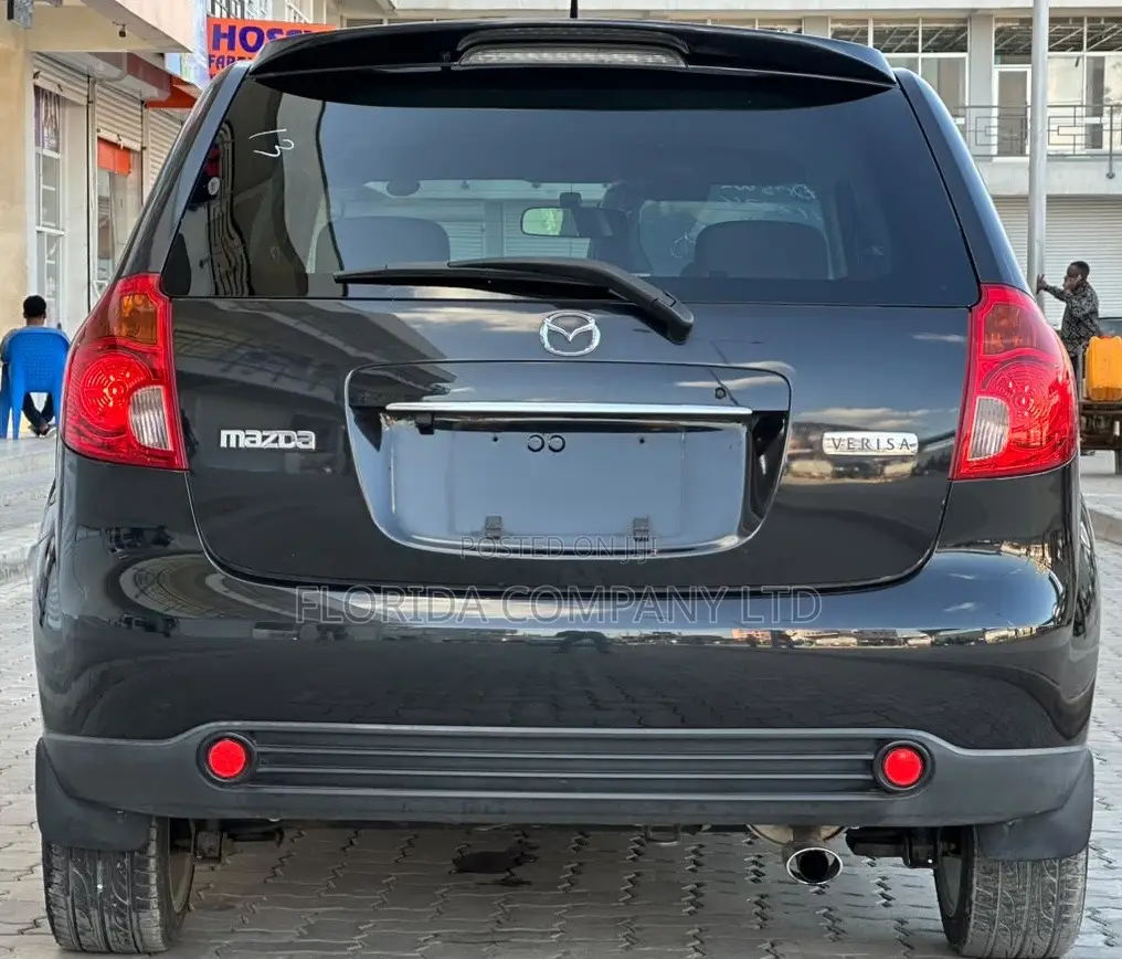 Mazda Verisa 2004 Black