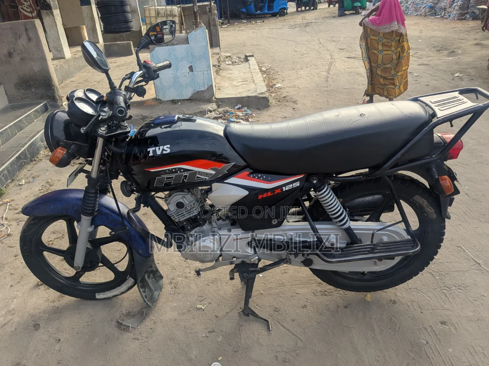 TVS HLX 125 2025 Black