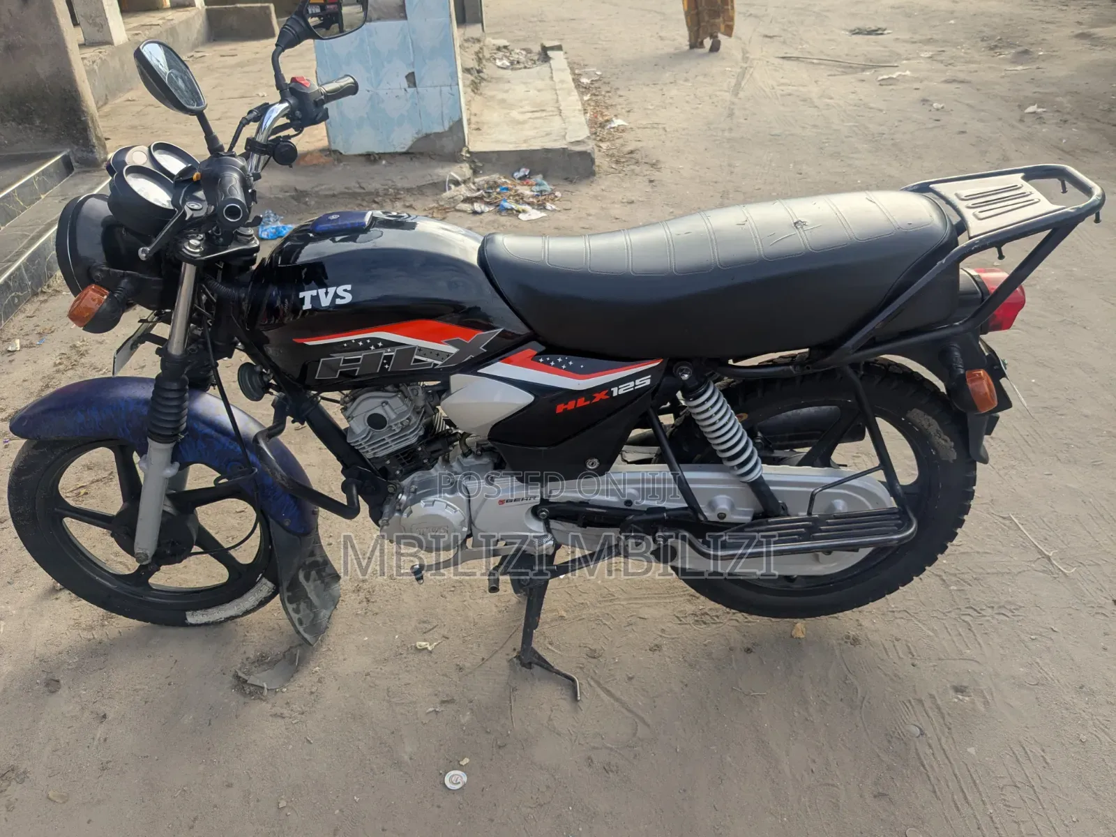 TVS HLX 125 2025 Black