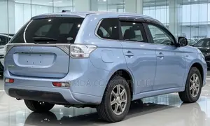 Mitsubishi Outlander 2013