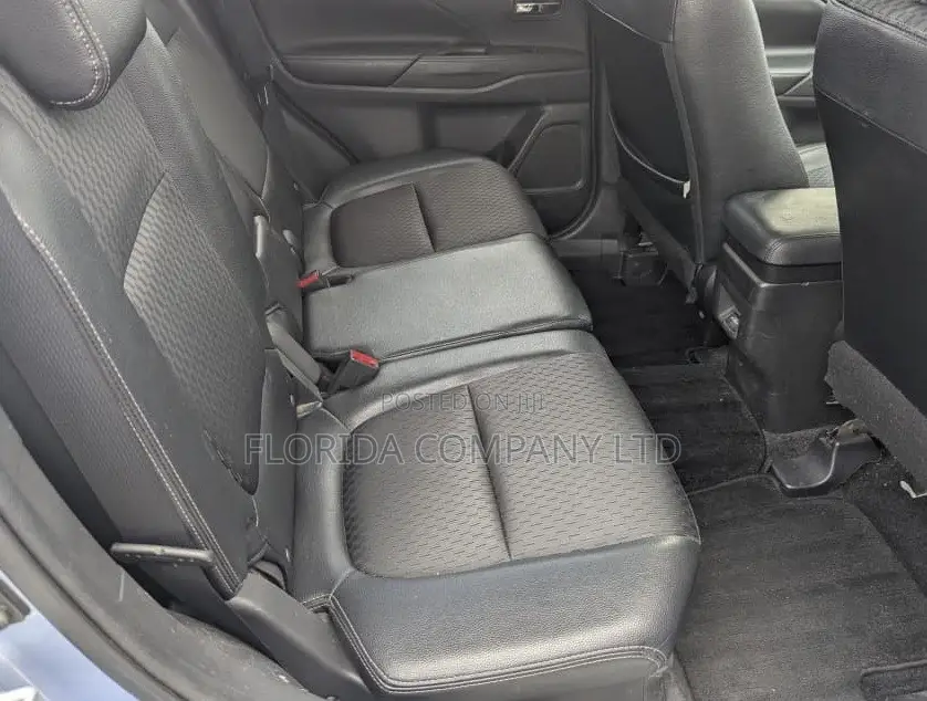 Mitsubishi Outlander 2013