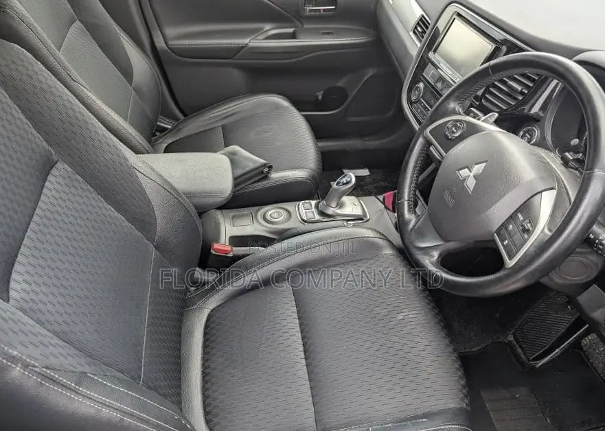 Mitsubishi Outlander 2013