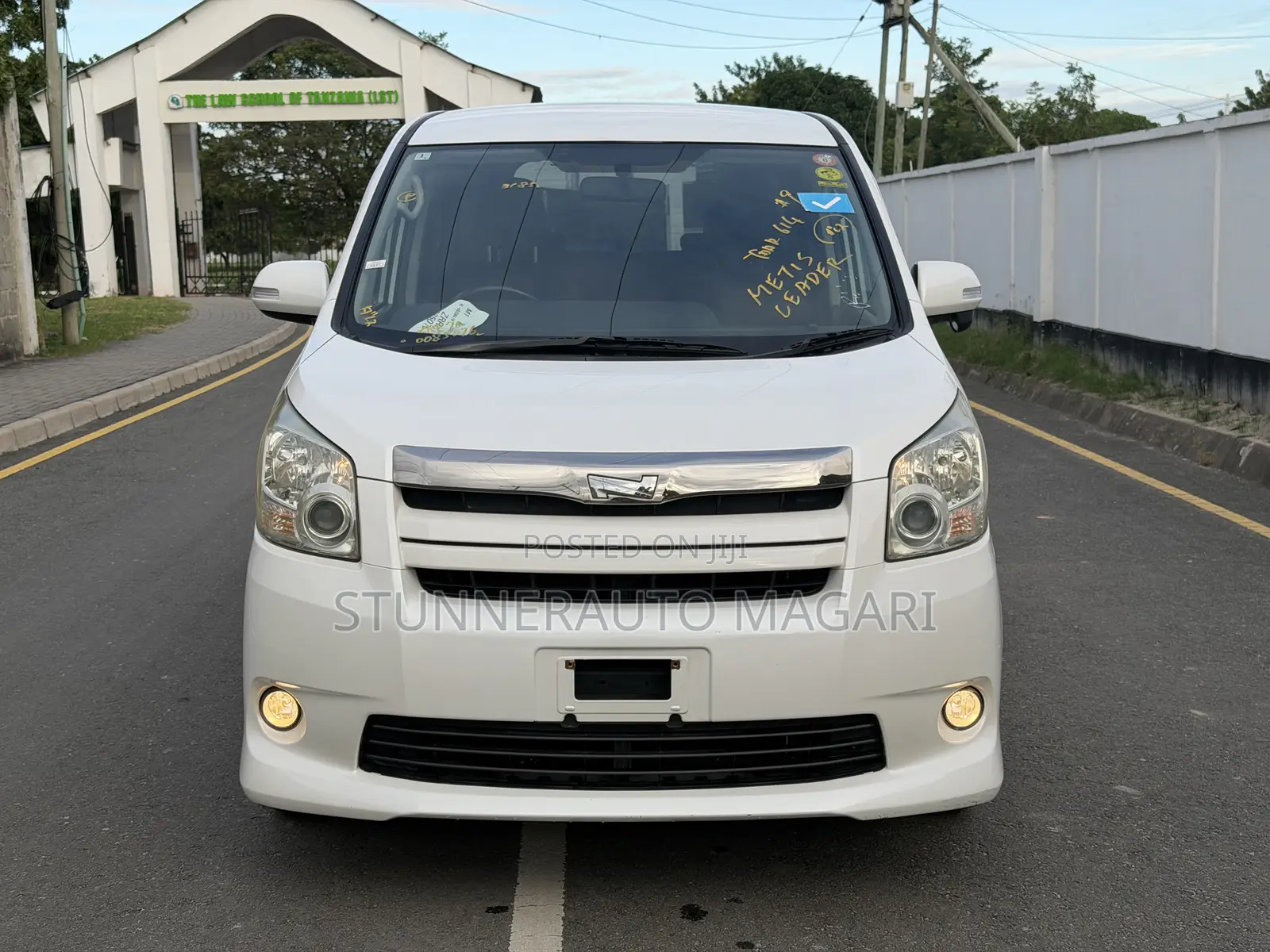 Toyota Noah 2008 Pearl