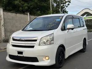 Toyota Noah 2008 Pearl