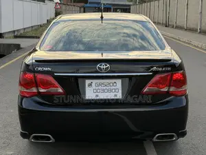 Toyota Crown 2009 Matt Black