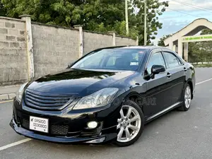 Toyota Crown 2009 Matt Black