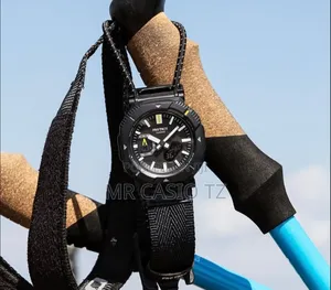 Casio PRJ-B001b-1d
