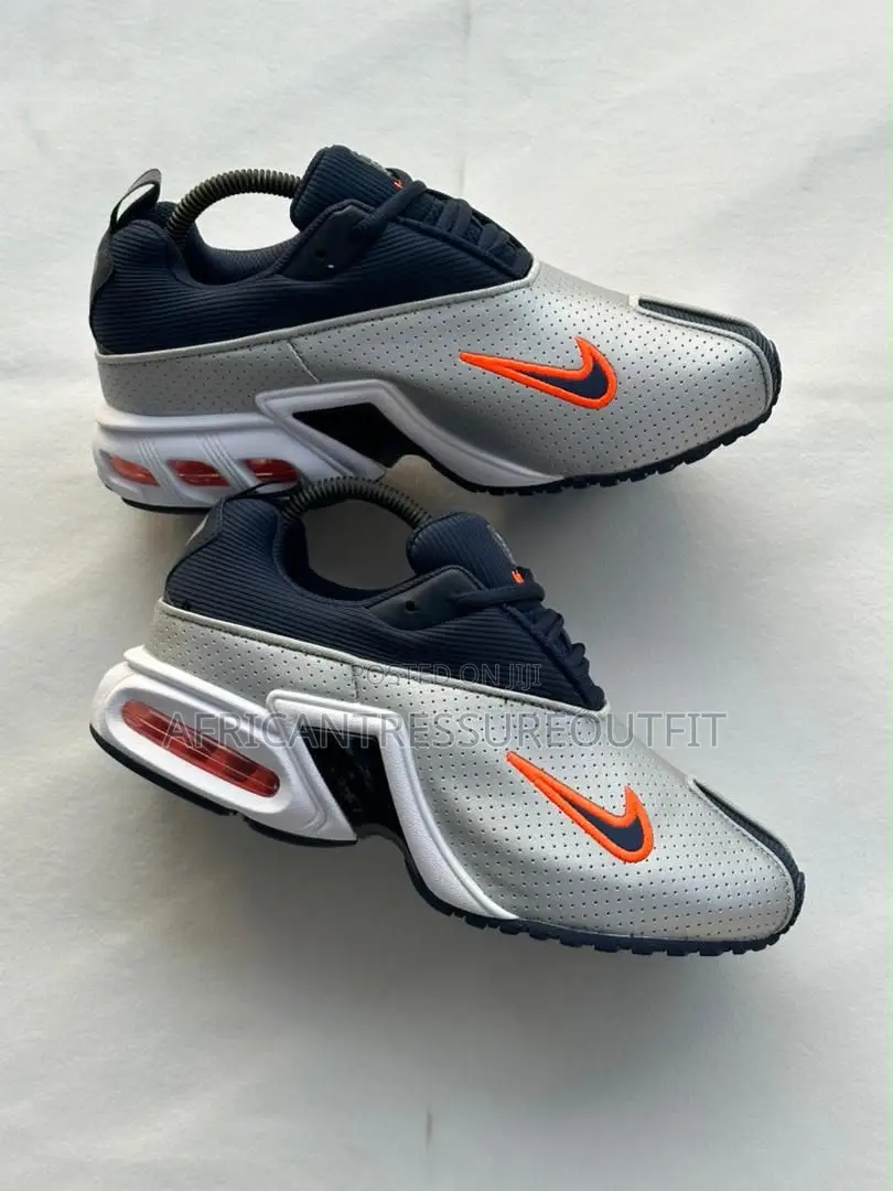 Air Max the Glove Sneakers Feature a Visible Max Air Unit