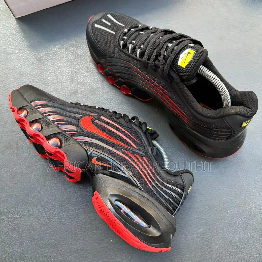 Nike Air Max Plus 3 Sneakers an Tpu Heel Clip Around Rear of the Shoe