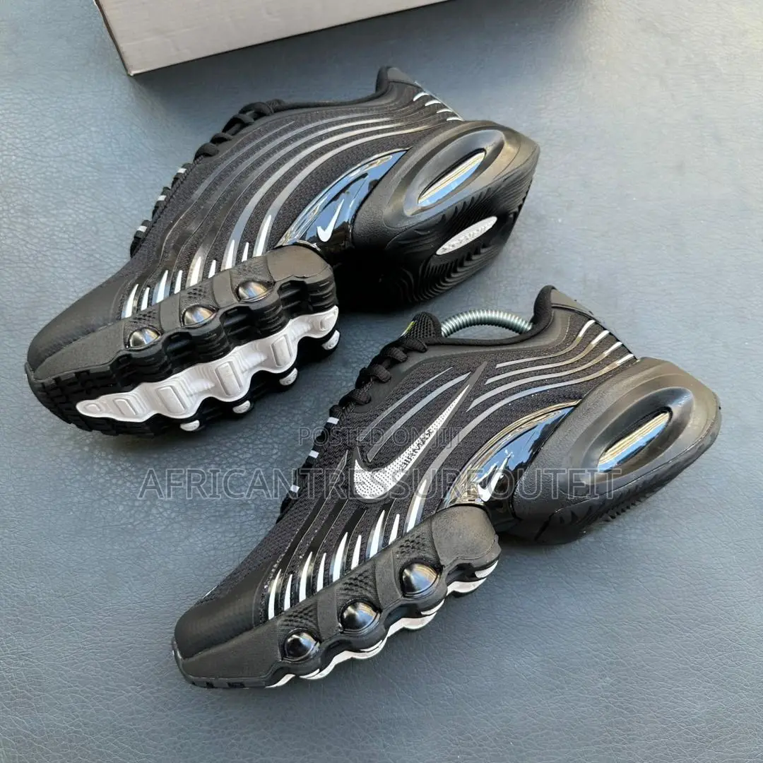 Nike Air Max Plus 3 Sneakers an Tpu Heel Clip Around Rear of the Shoe
