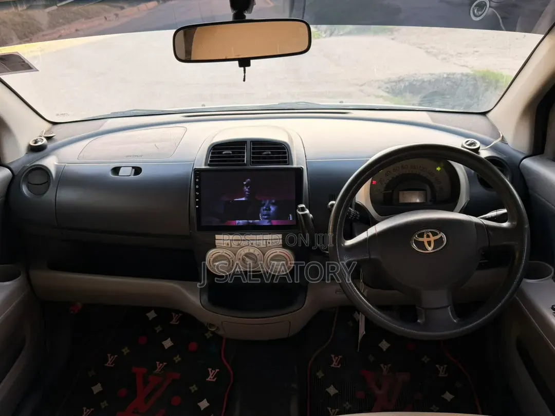Toyota Passo 1.0 AWD 2004 Silver