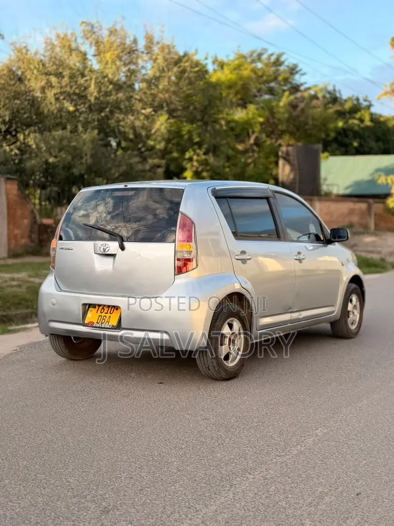 Toyota Passo 1.0 AWD 2004 Silver