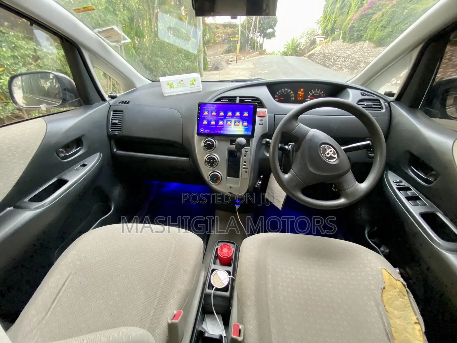 Toyota Ractis 2005 Gray