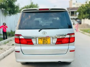 Toyota Alphard 2.4 Petrol AWD 2004 Silver