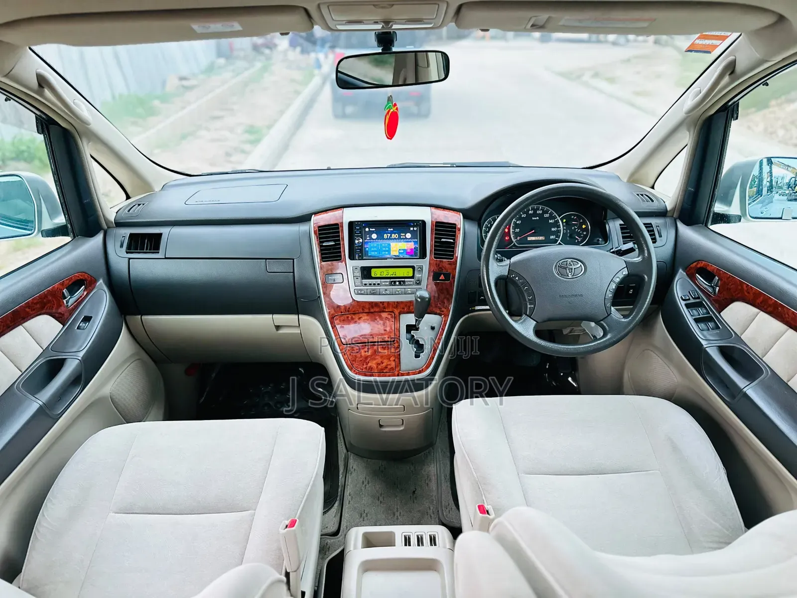 Toyota Alphard 2.4 Petrol AWD 2004 Silver