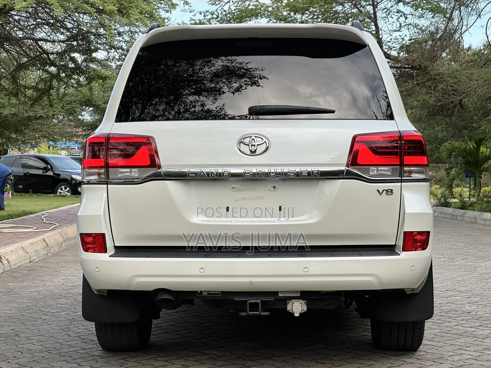 Toyota Land Cruiser 2016 White
