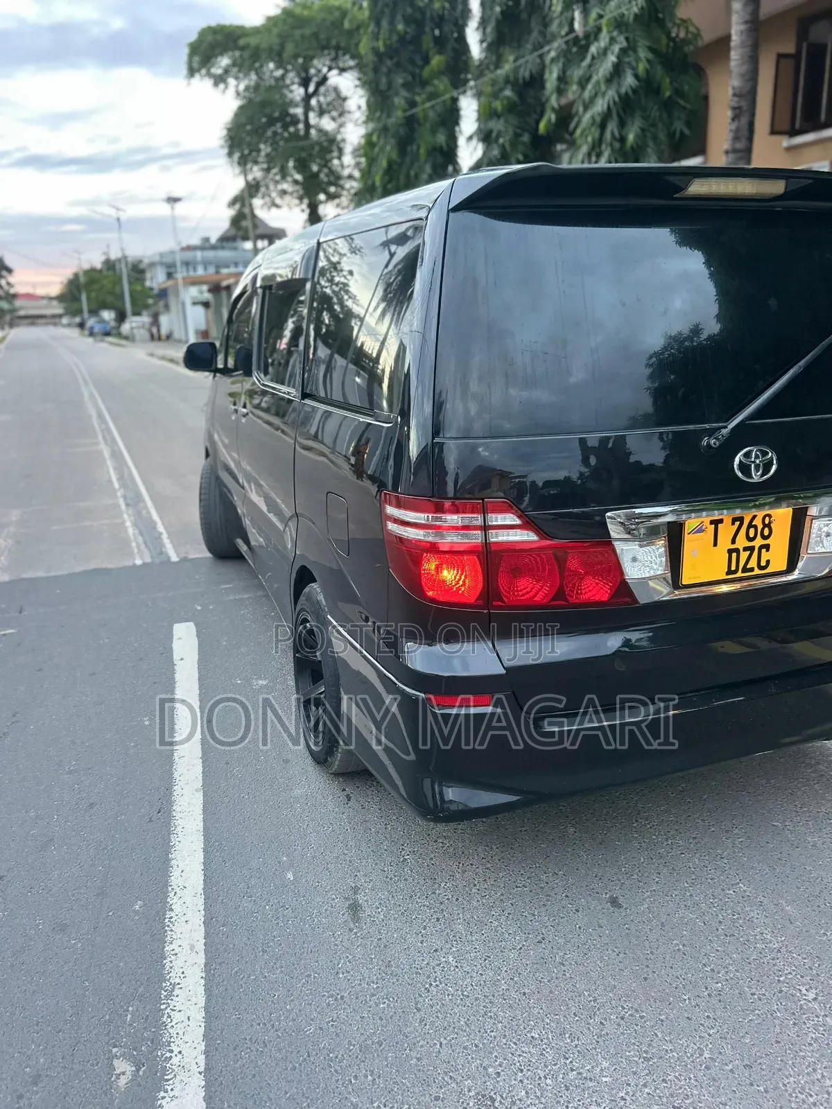 Toyota Alphard 2005 Black