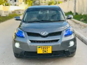 Toyota IST 2010 Gray