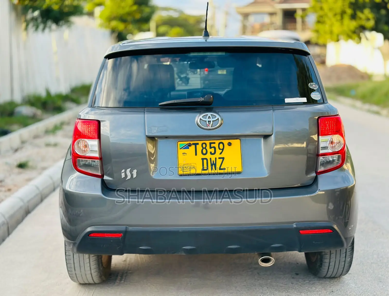 Toyota IST 2010 Gray