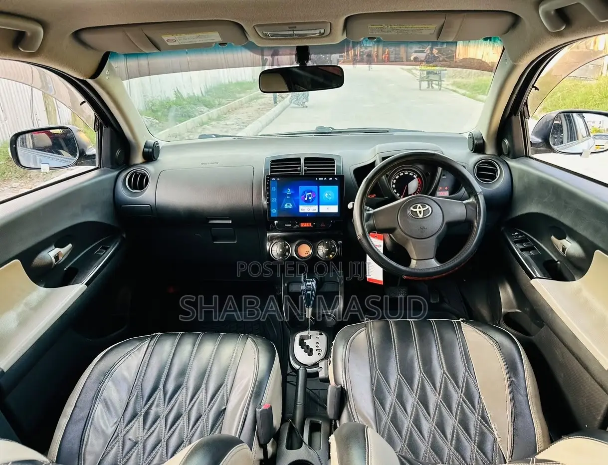 Toyota IST 2010 Gray
