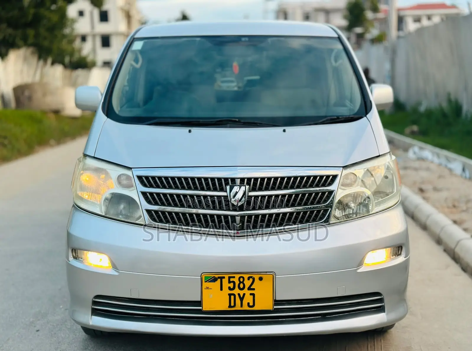 Toyota Alphard 2.4 Petrol AWD 2006 Silver