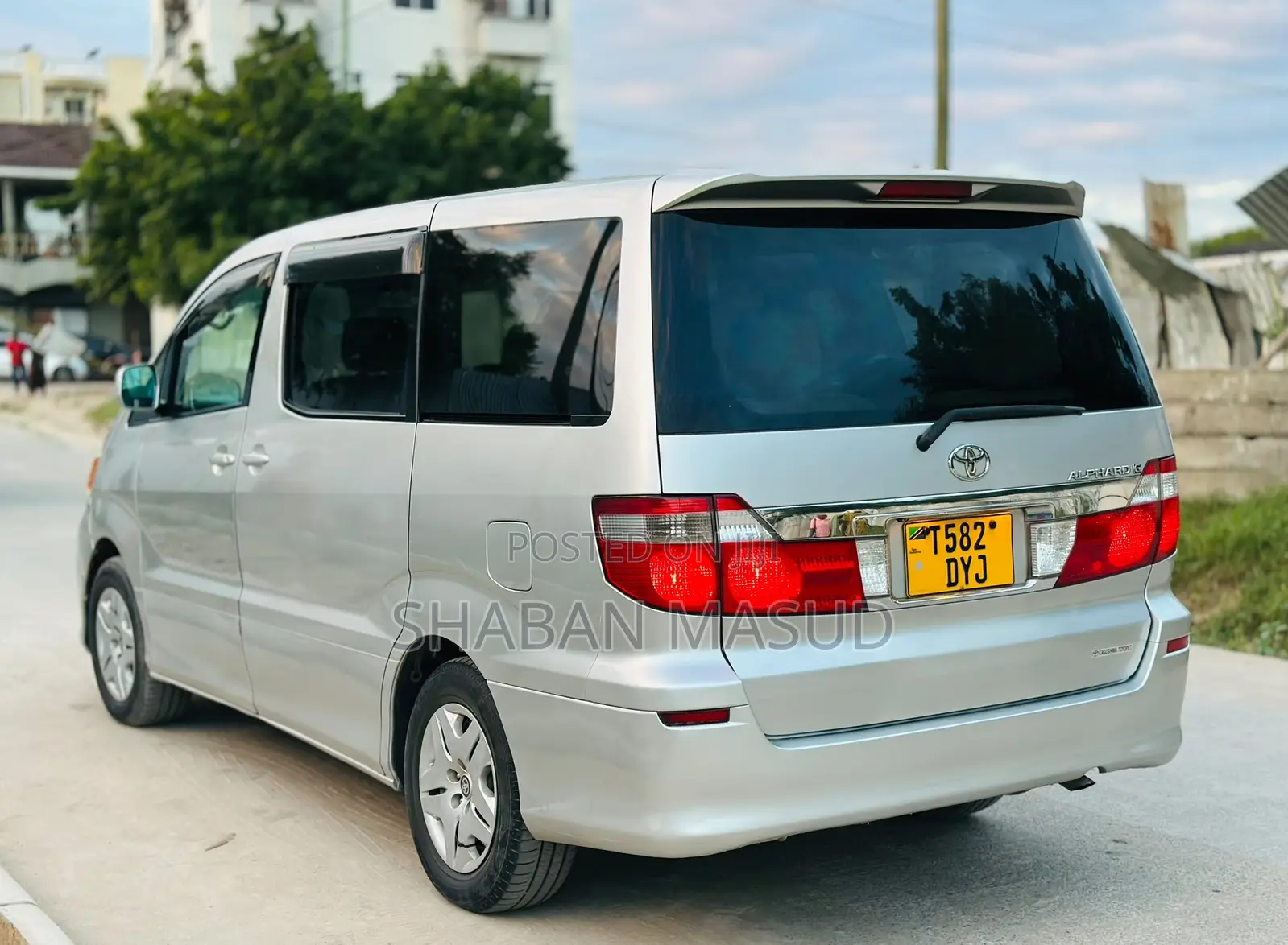 Toyota Alphard 2.4 Petrol AWD 2006 Silver