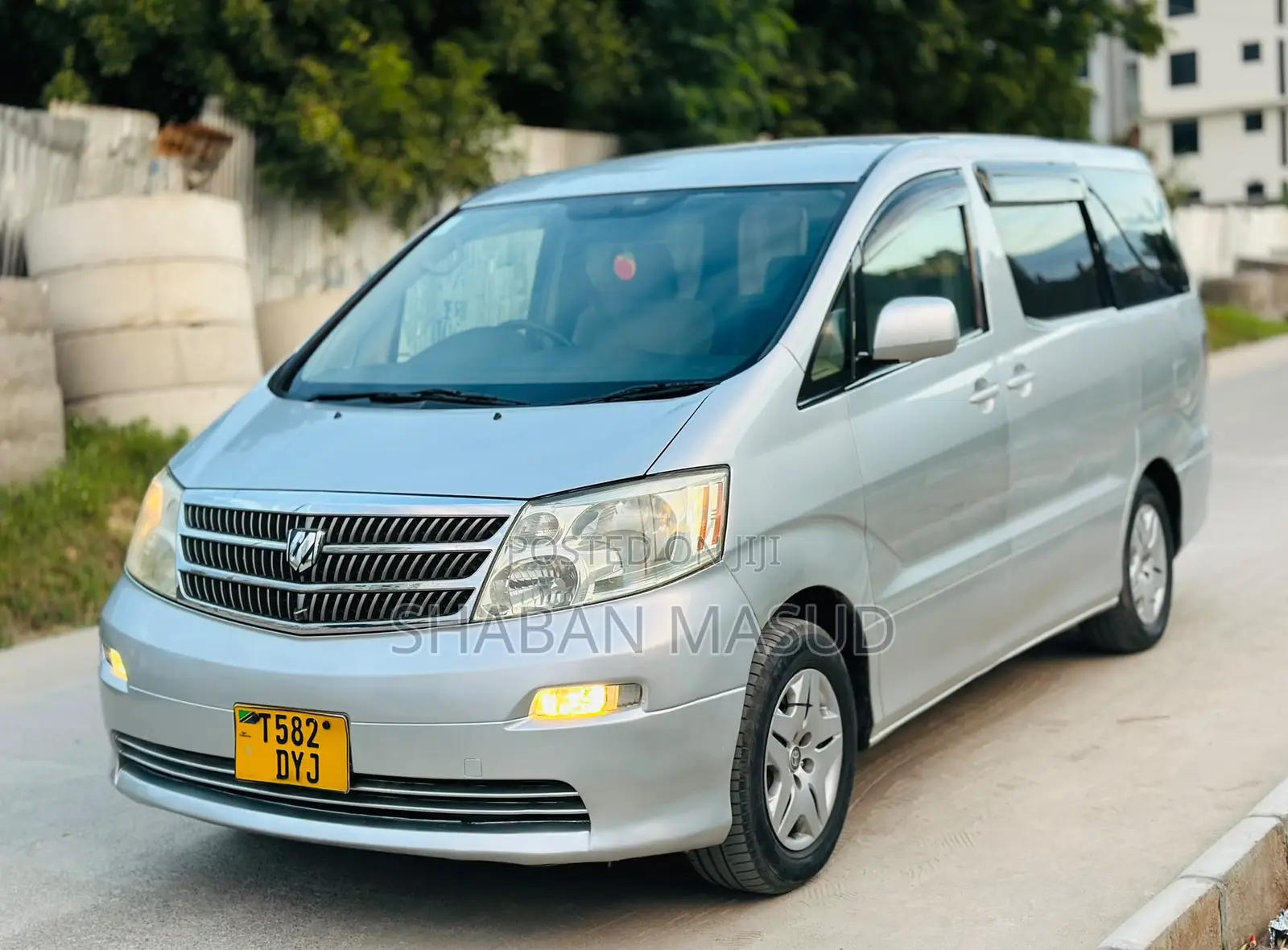 Toyota Alphard 2.4 Petrol AWD 2006 Silver